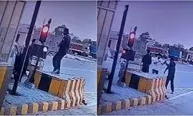 टोल नाके पर टोल टैक्स को लेकर हुआ विवाद , युवकों ने कर दी फायरिंग