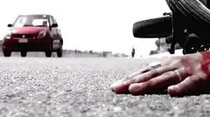 देर रात सडक़ हादसे में युवक की मौत देर रात सडक़ हादसे में युवक की मौत