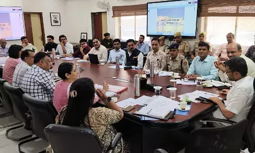 पर्यटकों की सुरक्षा और सुविधा हो प्राथमिकता- जिला कलक्टर नमित मेहता
