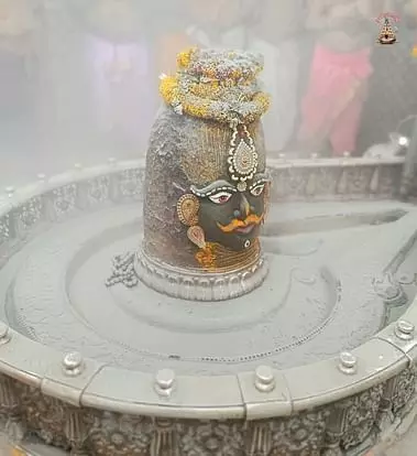 सजे बाबा महाकाल फिर रमाई भस्म सजे बाबा महाकाल फिर रमाई भस्म