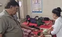 चूरमा-बाटी खाने से 39 बच्चों सहित 50 की तबीयत बिगड़ी ,अस्पताल में कराया भर्ती चूरमा-बाटी खाने से 39 बच्चों सहित 50 की तबीयत बिगड़ी ,अस्पताल में कराया भर्ती