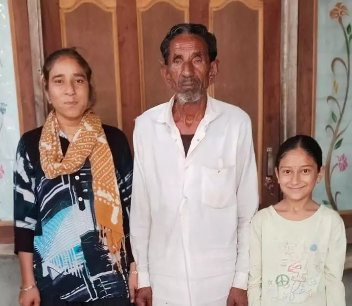 जिला कलक्टर की सवेदनशीलता से आरती सुथार एवं कोमल सुथार को मिलेगा विशेष श्रेणी में पालनहार योजना का लाभ जिला कलक्टर की सवेदनशीलता से आरती सुथार एवं कोमल सुथार को मिलेगा विशेष श्रेणी में पालनहार योजना का लाभ
