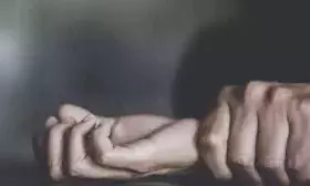 लड़की से संबंध बनाए, ब्लैकमेल कर बोला मुसलमान बनना पड़ेगा लड़की से संबंध बनाए, ब्लैकमेल कर बोला मुसलमान बनना पड़ेगा