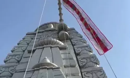 श्रेयांशनाथ मंदिर पर ध्वजारोहण