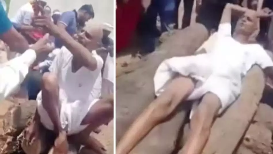 चांदी के कड़ों के लिए शमशान में मां की चिता पर लेटा बेटा चांदी के कड़ों के लिए शमशान में मां की चिता पर लेटा बेटा