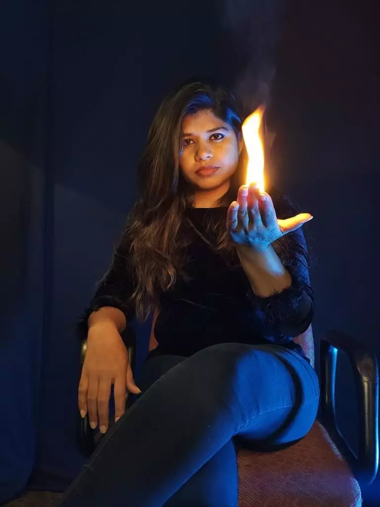 जादूगर आंचल का शो 18 मई से शुरू जादूगर आंचल का शो 18 मई से शुरू