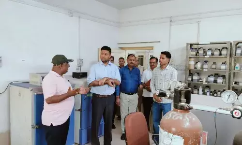 जिला कलक्टर ने बारानी कृषि अनुसंधान केन्द्र का किया निरीक्षण