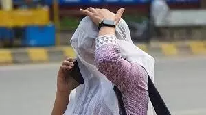 प्रदेश में दिन के साथ रात का पारा भी चढ़ा; भीलवाड़ा में अधिकतम तापमान 42 डिग्री पार , कई इ लाकों में तेज लू का प्रकोप प्रदेश में दिन के साथ रात का पारा भी चढ़ा; भीलवाड़ा में अधिकतम तापमान 42 डिग्री पार , कई इ लाकों में तेज लू का प्रकोप