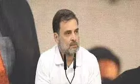 पाकिस्तान को पहले सूचना देना अपराध, राहुल का केंद्र पर निशाना