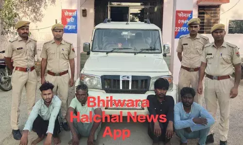 पेट्रोल पंप पर डकैती डालने से पहले पुलिस ने दबोचे चार बदमाश, एक हुआ फरार