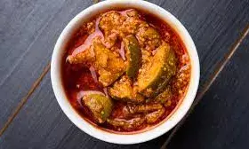 गर्मियों में घर पर बनाएं ये 5 तरह के आम के अचार, सभी करेंगे आपकी खूब  तारीफ