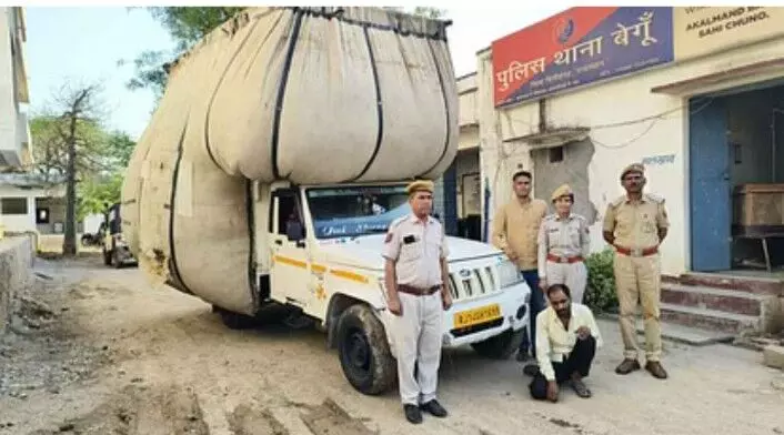 पिकअप से सात क्विंटल से ज्यादा डोडा चूरा जब्त पिकअप से सात क्विंटल से ज्यादा डोडा चूरा जब्त