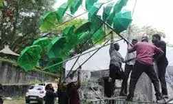 वैन के कुएं में गिरने से पांच  की मोत, 3 बचे