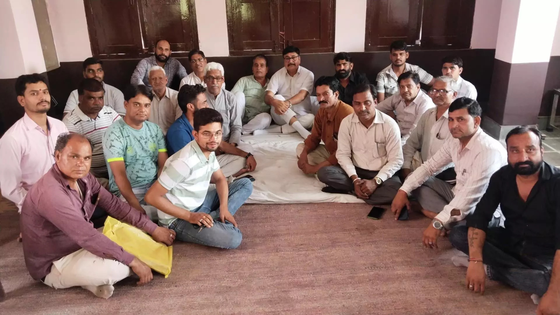 आसींद में कांग्रेस कार्यकर्ताओ की हुई बैठक, जिला स्तरीय कार्यक्रमों पर हुई चर्चा आसींद में कांग्रेस कार्यकर्ताओ की हुई बैठक, जिला स्तरीय कार्यक्रमों पर हुई चर्चा
