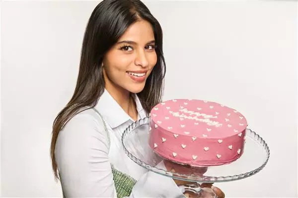 टीरा और मेबेलिन ने लॉन्च किया ‘टॉक ब्यूटी टू मी’ विद सुहाना खान टीरा और मेबेलिन ने लॉन्च किया ‘टॉक ब्यूटी टू मी’ विद सुहाना खान