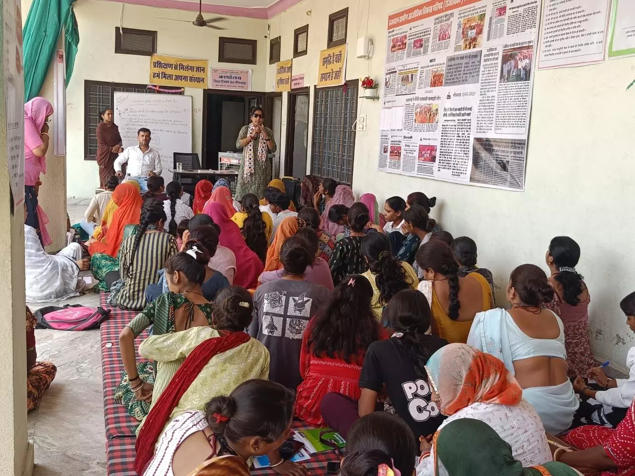 राजस्थान में महिलाओं को आत्मरक्षा का प्रशिक्षण: जिला कमांडो राजकुमारी चौधरी ने संभाला मोर्चा राजस्थान में महिलाओं को आत्मरक्षा का प्रशिक्षण: जिला कमांडो राजकुमारी चौधरी ने संभाला मोर्चा