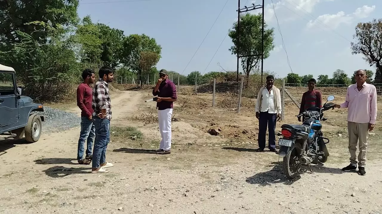 कोशिथल में ठेकेदार और मजदूरों पर हमला, मारपीट व जान से मारने की धमकी कोशिथल में ठेकेदार और मजदूरों पर हमला, मारपीट व जान से मारने की धमकी
