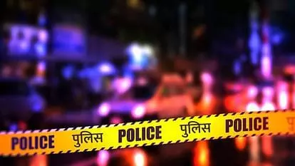 द्वारका में टेंपो पलटने से तीन की मौत; 10 लोगे घायल द्वारका में टेंपो पलटने से तीन की मौत; 10 लोगे घायल