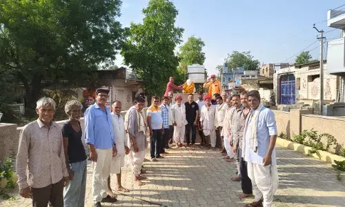 कांग्रेसजनों एवम् ग्रामवासियों ने अर्पित किए श्रद्धासुमन,दी श्रद्धांजलि