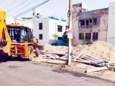 यूआईटी का बड़ा एक्शन : 6 करोड़ के 6 प्लॉटों पर अवैध कब्जा ध्वस्त यूआईटी का बड़ा एक्शन : 6 करोड़ के 6 प्लॉटों पर अवैध कब्जा ध्वस्त