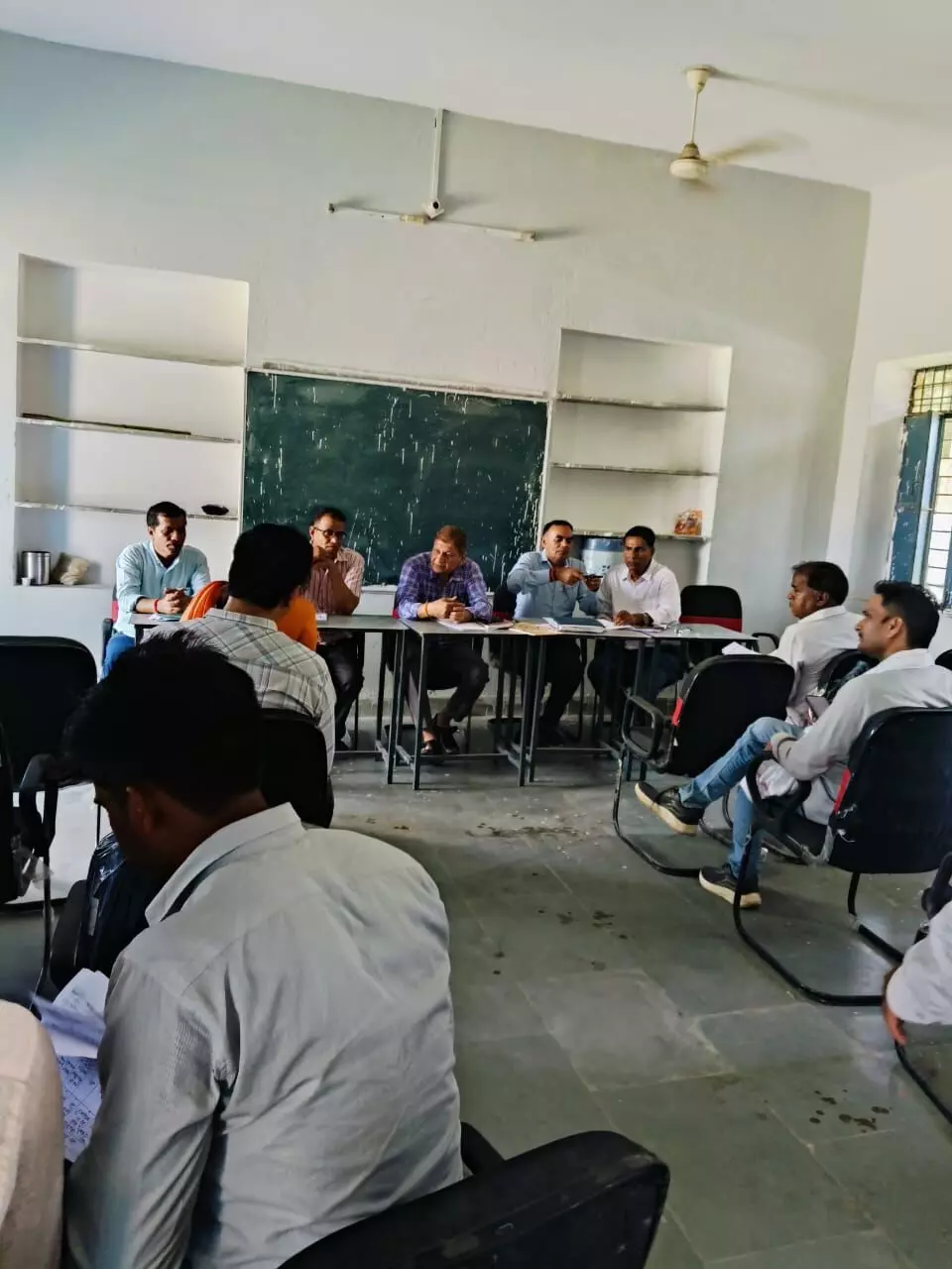 राजकीय विद्यालय परिसर एवं विद्यालय खेल मैदान से अतिक्रमण हटाने के लिए बैठक आयोजित राजकीय विद्यालय परिसर एवं विद्यालय खेल मैदान से अतिक्रमण हटाने के लिए बैठक आयोजित