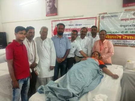 श्रमिक नेता चौधरी की पुण्यतिथि पर 212 यूनिट रक्तदान श्रमिक नेता चौधरी की पुण्यतिथि पर 212 यूनिट रक्तदान
