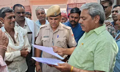 माली समाज ने कोटड़ी थाने पर प्रदर्शन कर सौंपा ज्ञापन
