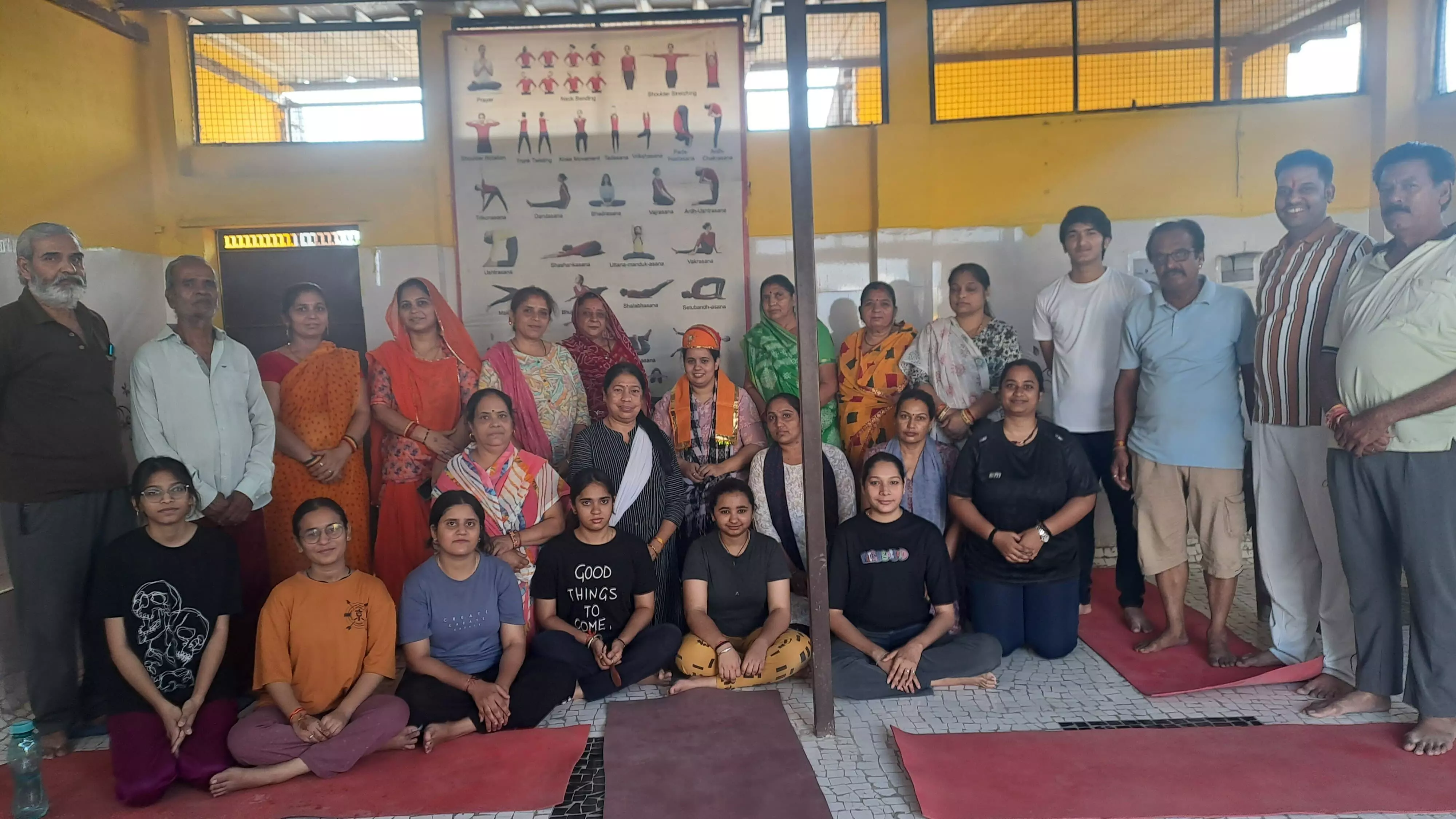 11 वे अंतर्राष्ट्रीय योग दिवस की तैयारियां जोरों से, महिलाओं ने लिया बढ़ चढ़ कर भाग 11 वे अंतर्राष्ट्रीय योग दिवस की तैयारियां जोरों से, महिलाओं ने लिया बढ़ चढ़ कर भाग