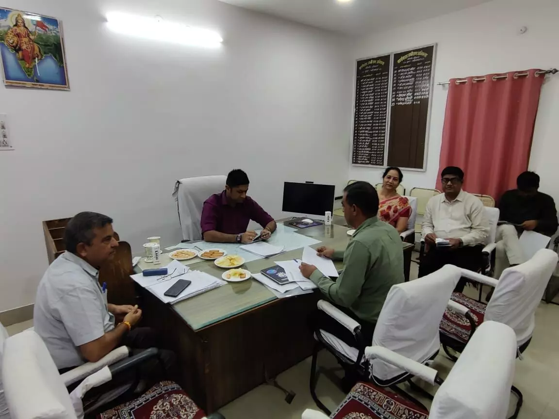 जिला सड़क सुरक्षा समिति की बैठक जिला कलक्टर की अध्यक्षता में आयोजित, कई मुद्दो पर चर्चा व निर्णय जिला सड़क सुरक्षा समिति की बैठक जिला कलक्टर की अध्यक्षता में आयोजित, कई मुद्दो पर चर्चा व निर्णय