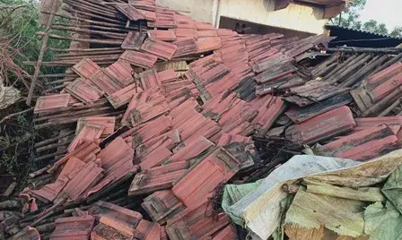 पीपली क्षेत्र में तेज आंधी तूफान व बारिश के आने से किसानों को नुक्सान