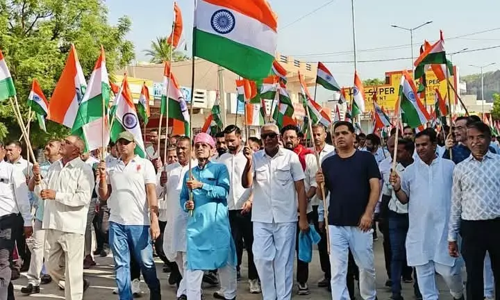 मांडलगढ़ में हाथों में तिरंगा और भारत माता की जय के साथ निकली तिरंगा यात्रा