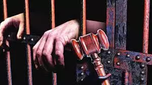 अफीम डोडा चूरा तस्कर को 4 साल की सजा अफीम डोडा चूरा तस्कर को 4 साल की सजा