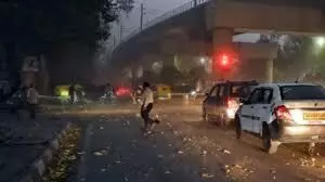 दिल्ली-एनसीआर में मौसम का रेड अलर्ट, अगले दो घंटे में भारी बारिश की चेतावनी