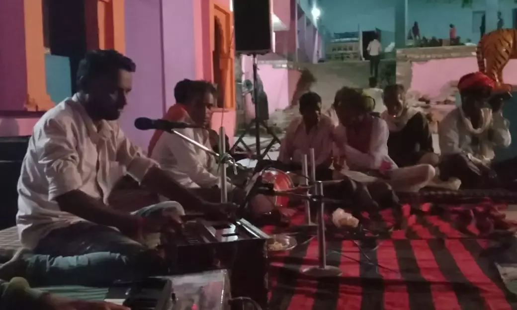 एक शाम मां चामुण्डा माता के नाम भजन संध्या का हुआ आयोजन