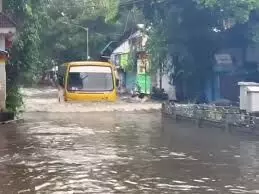 पुणे के बारामती-इंदापुर में भारी बारिश, बाढ़ जैसी स्थिति  ,NDRF की दो टीमें तैनात