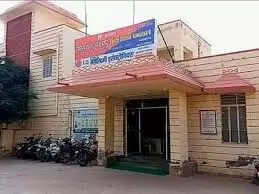 चाची ने भतीजी को होटल बुलाकर करवाया सामूहिक दुष्कर्म, दोस्तों ने की हैवानियत चाची ने भतीजी को होटल बुलाकर करवाया सामूहिक दुष्कर्म, दोस्तों ने की हैवानियत