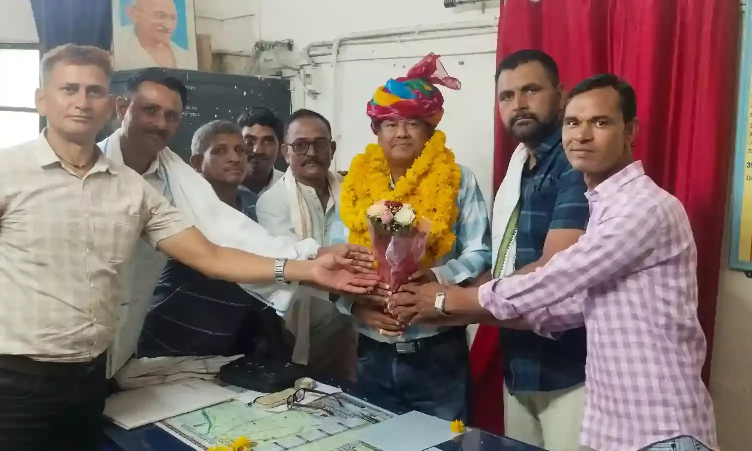 अखिल राजस्थान प्रबोधन ने जिला शिक्षा अधिकारी बाल्दी का किया स्वागत