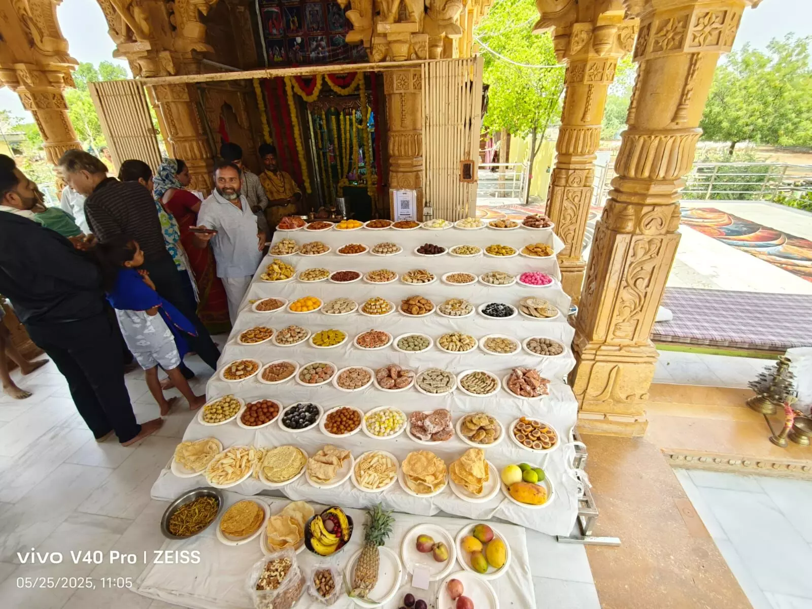 नौगांवा सांवलिया सेठ को लगाया छप्पन भोग, अमावस्या पर अभिषेक 27 को