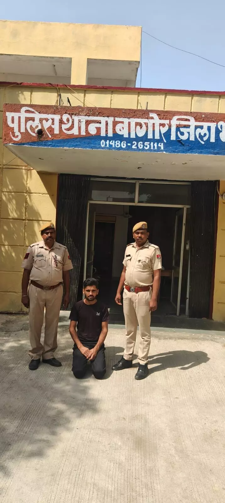 डोडा चुरा तस्करी के मामले में लिप्त तस्कर गिरफ्तार डोडा चुरा तस्करी के मामले में लिप्त तस्कर गिरफ्तार