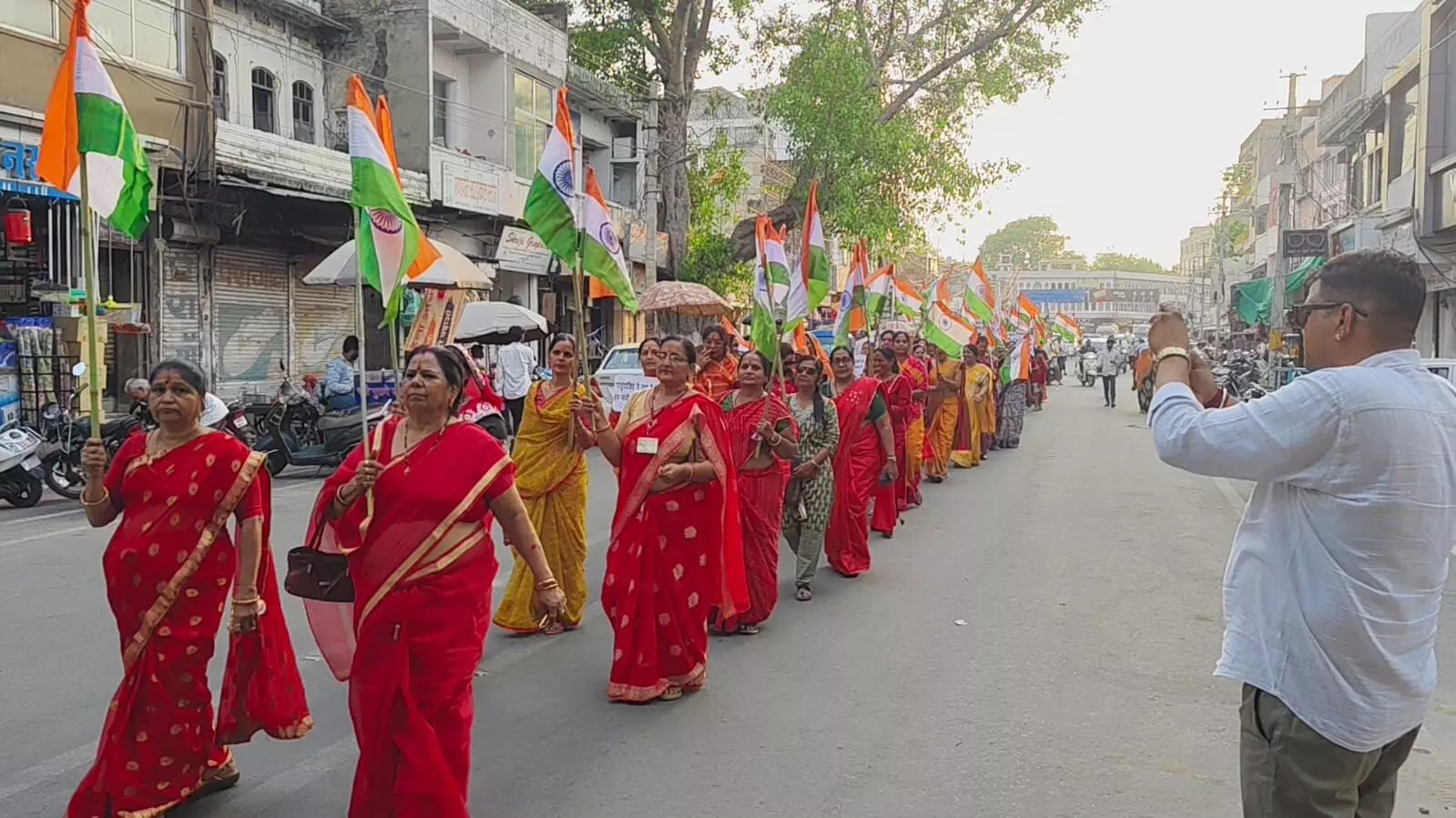 मातृशक्ति द्वारा ऑपरेशन सिंदूर की सफलता को लेकर निकाली तिरंगा शौर्य यात्रा