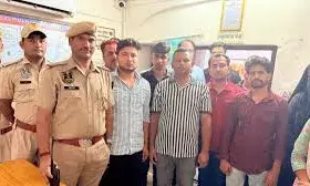 इलाज के बहाने कैदियों को होटल ले जाते थे पुलिसकर्मी, पांच कांस्टेबल सहित 13 लोग गिरफ्तार