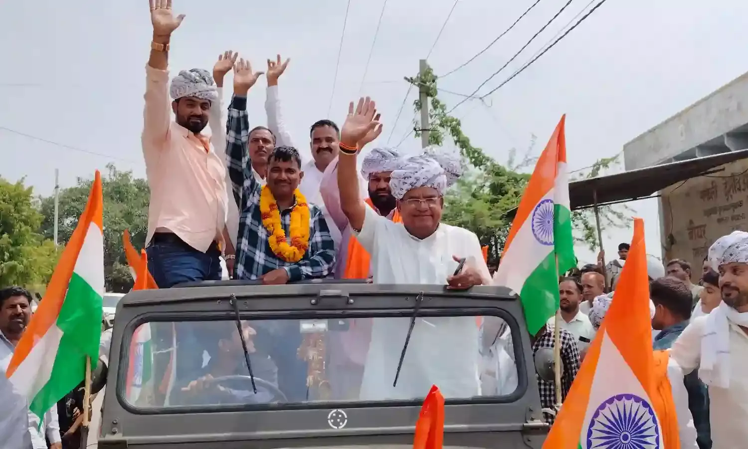 ऑपरेशन सिंदूर से लौटे दमकल कर्मी गोपाल गुर्जर का हुआ स्वागत