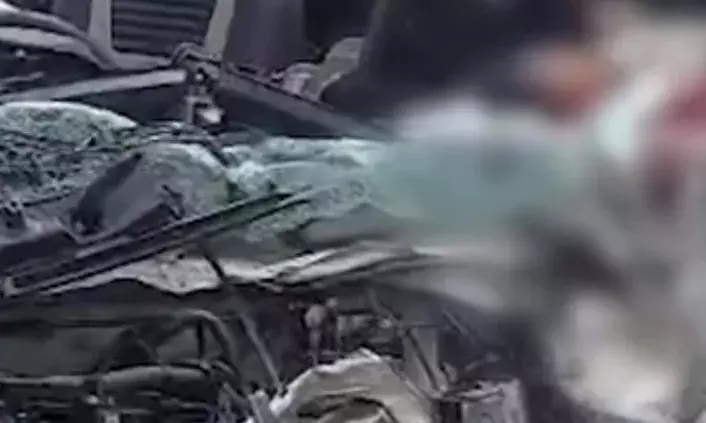 खाटू श्याम जी के दर्शन करने जा रहे हैं युवकों की कार ट्रक से टकराई तीन की मौत