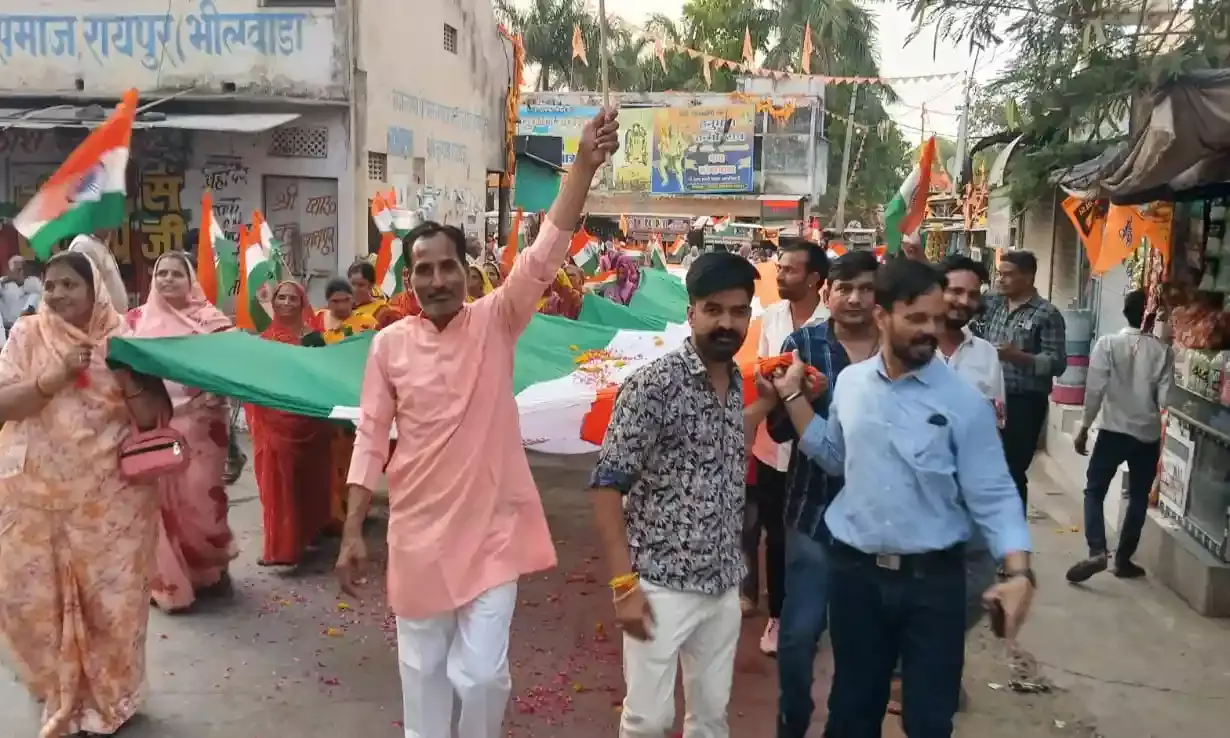 251 फीट राष्ट्रीय ध्वज मुख्य आकर्षण का केंद्र रहा