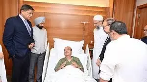 सर्वदलीय प्रतिनिधिमंडल के सदस्य गुलाम नबी आजाद की बिगड़ी तबीयत, अस्पताल में भर्ती सर्वदलीय प्रतिनिधिमंडल के सदस्य गुलाम नबी आजाद की बिगड़ी तबीयत, अस्पताल में भर्ती