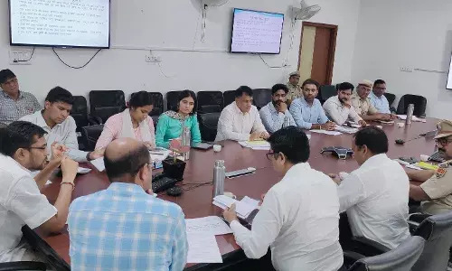 वर्षा जनित कारणों से शून्य जनहानि और त्वरित व्यवस्था बहाली हो प्राथमिकता - जिला कलक्टर