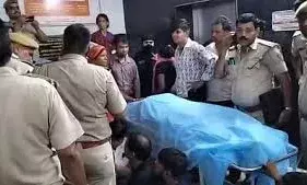 प्रसूता-नवजात की मौत, डॉक्टर पर लापरवाही का आरोप, हत्या का मामला दर्ज करने की मांग
