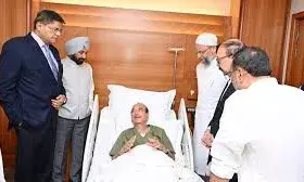सर्वदलीय प्रतिनिधिमंडल के सदस्य गुलाम नबी आजाद की बिगड़ी तबीयत,  अस्पताल में भर्ती