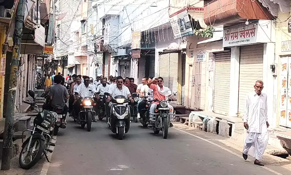 शाहपुरा में जिले की बहाली को लेकर ब्लैक डे का आयोजन, बंद रहे बाजार, निकाली गई वाहन रैली