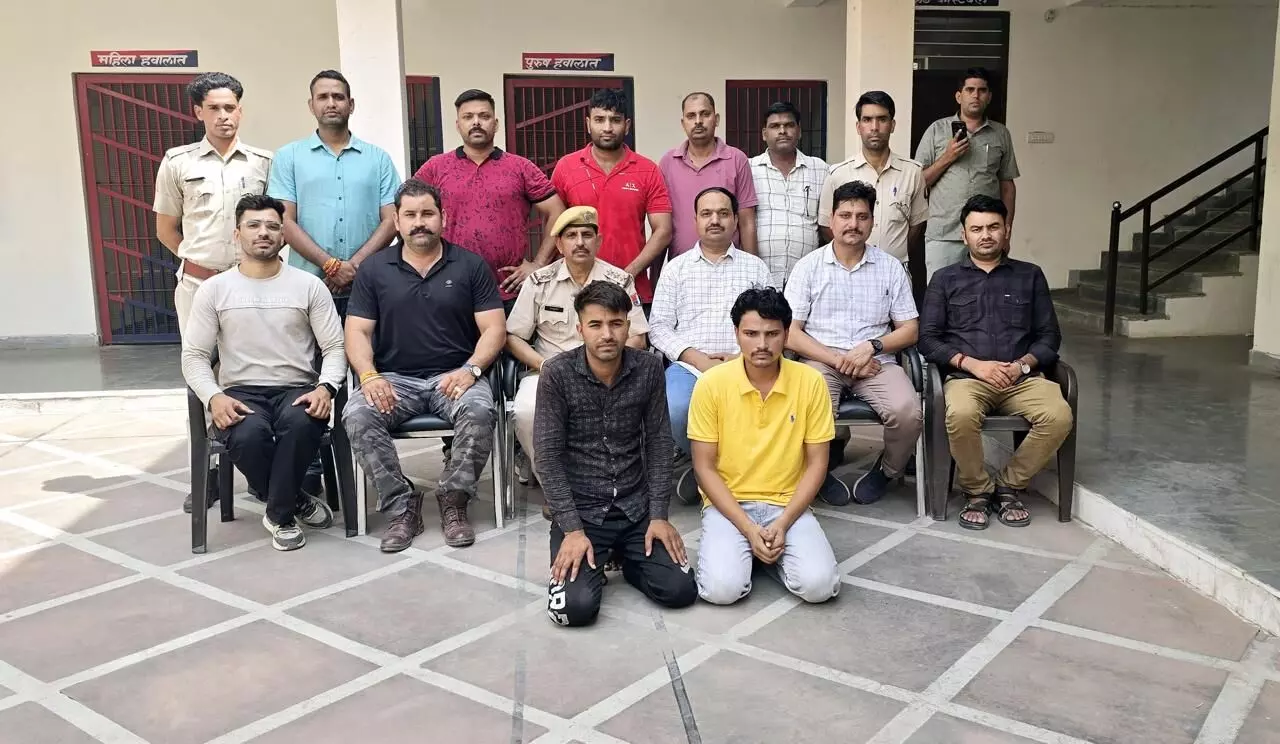 स्वस्ति धाम जैन मंदिर में डेढ़ करोड़ की चोरी का पुलिस ने किया खुलासा – दो आरोपी गिरफ्तार, एक बाल अपचारी निरुद्ध स्वस्ति धाम जैन मंदिर में डेढ़ करोड़ की चोरी का पुलिस ने किया खुलासा – दो आरोपी गिरफ्तार, एक बाल अपचारी निरुद्ध